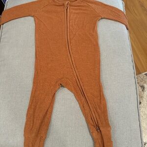 HTF Rust Ribbed Little Sleepies Zippy 3-6mo